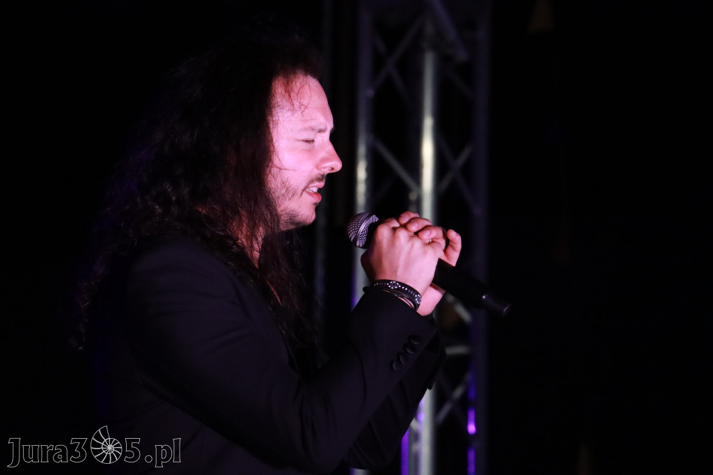Fotorelacja II: KONCERT ROCKOWO SYMFONICZNY - Zamek Ogrodzieniec