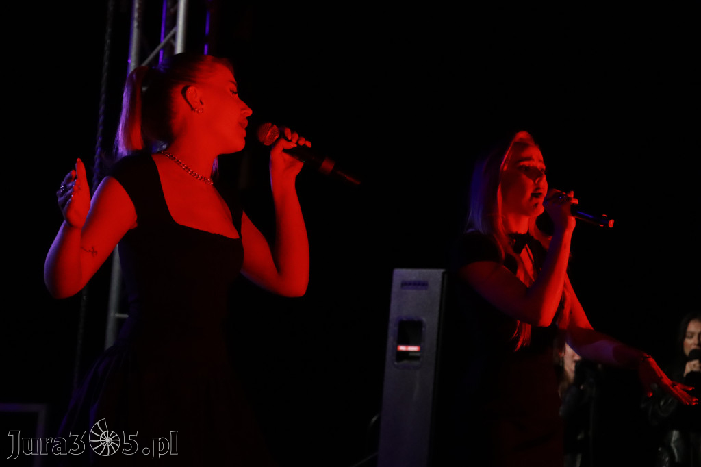 Fotorelacja II: KONCERT ROCKOWO SYMFONICZNY - Zamek Ogrodzieniec