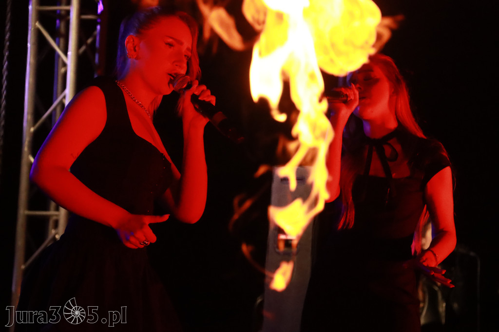 Fotorelacja II: KONCERT ROCKOWO SYMFONICZNY - Zamek Ogrodzieniec