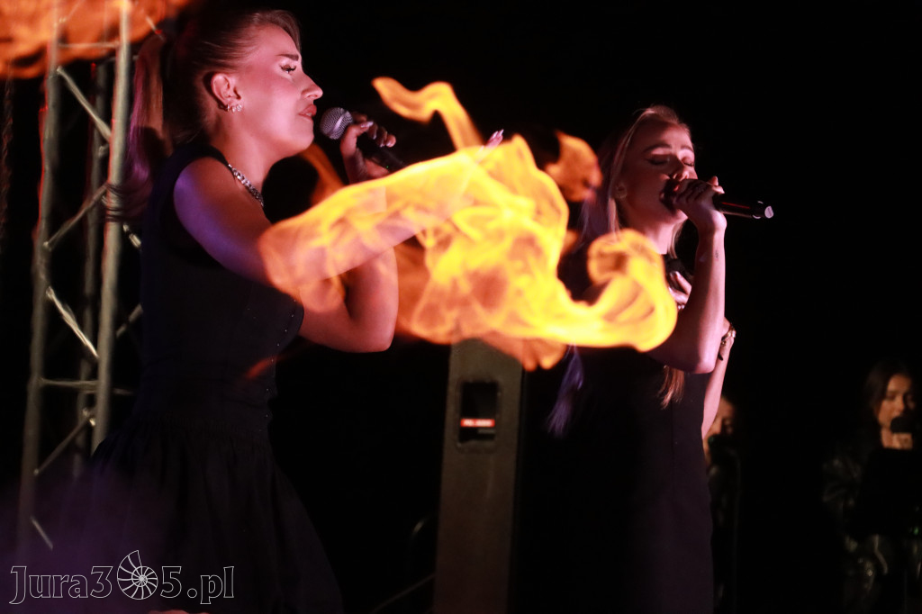 Fotorelacja II: KONCERT ROCKOWO SYMFONICZNY - Zamek Ogrodzieniec