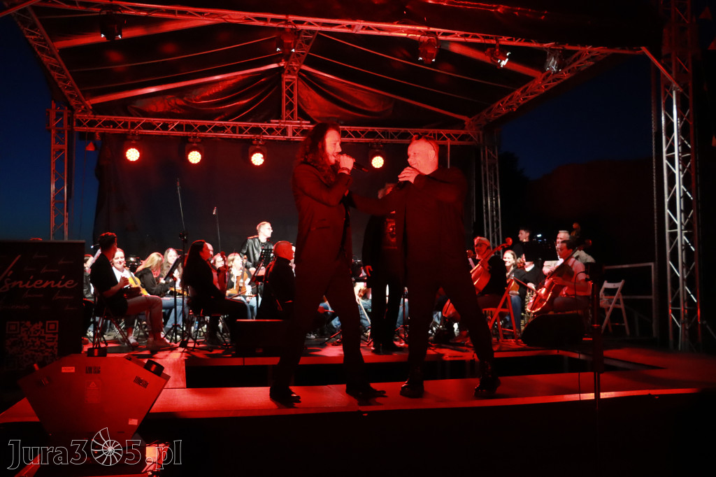 Fotorelacja II: KONCERT ROCKOWO SYMFONICZNY - Zamek Ogrodzieniec
