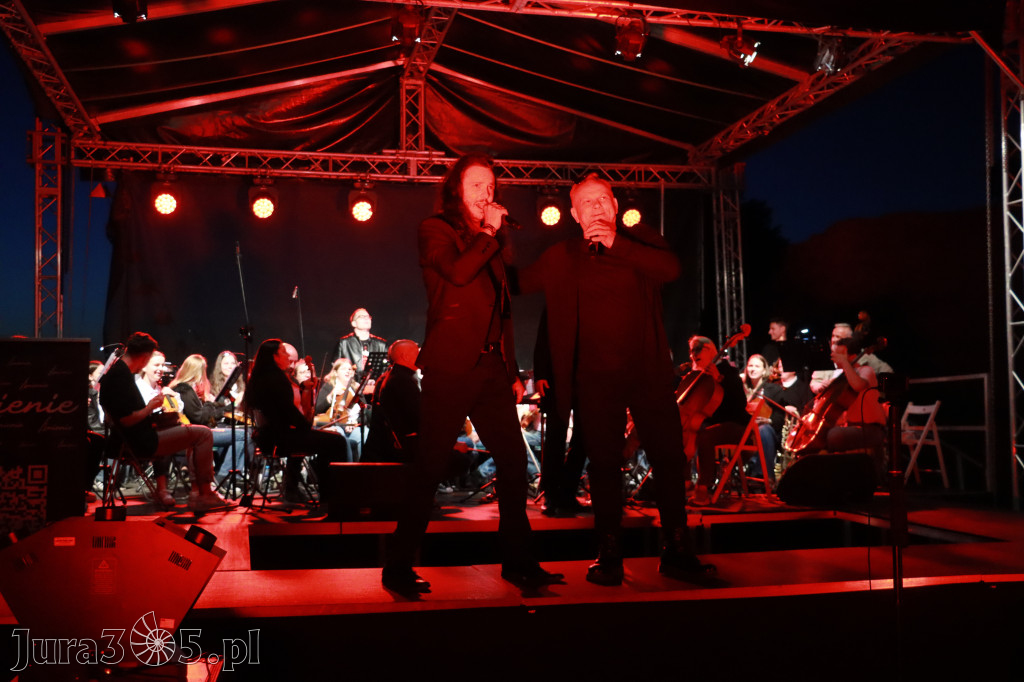 Fotorelacja II: KONCERT ROCKOWO SYMFONICZNY - Zamek Ogrodzieniec