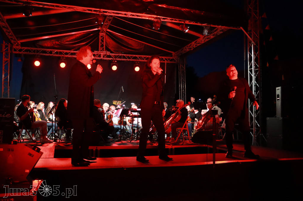 Fotorelacja II: KONCERT ROCKOWO SYMFONICZNY - Zamek Ogrodzieniec