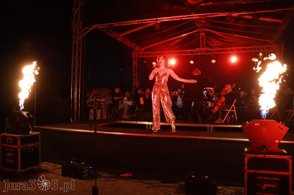 Fotorelacja II: KONCERT ROCKOWO SYMFONICZNY - Zamek Ogrodzieniec