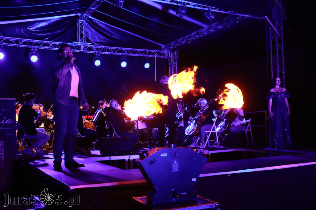 Fotorelacja II: KONCERT ROCKOWO SYMFONICZNY - Zamek Ogrodzieniec