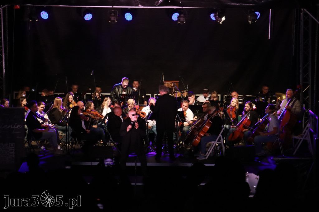 Fotorelacja II: KONCERT ROCKOWO SYMFONICZNY - Zamek Ogrodzieniec