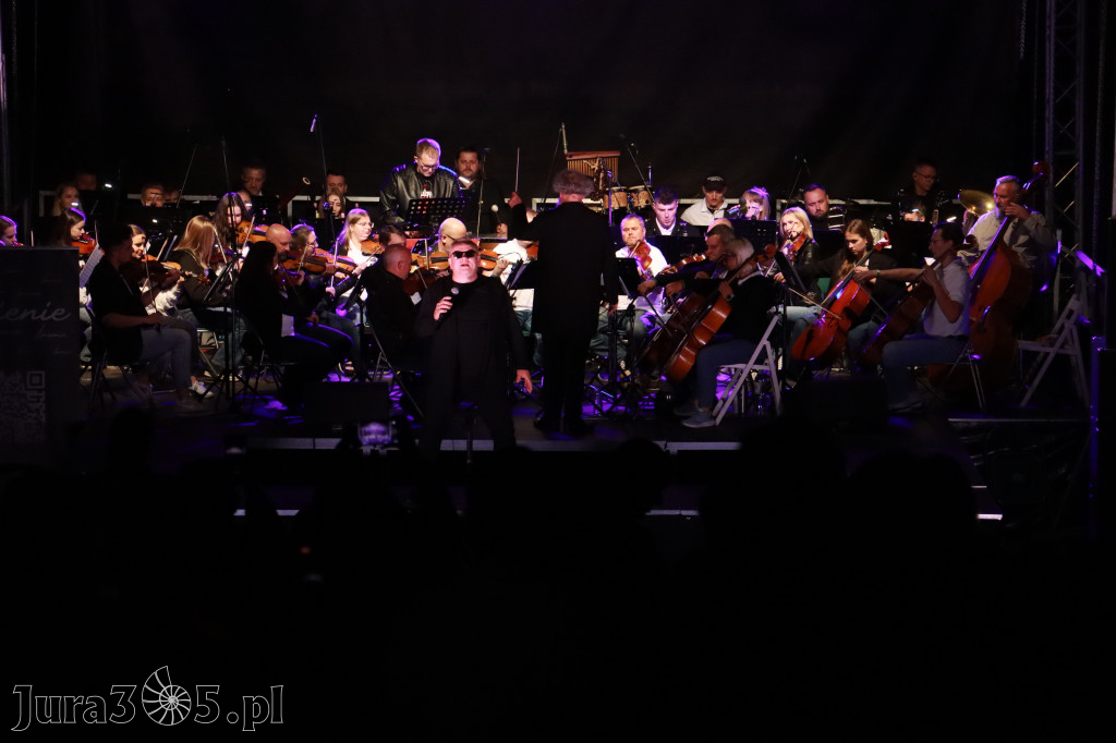 Fotorelacja II: KONCERT ROCKOWO SYMFONICZNY - Zamek Ogrodzieniec