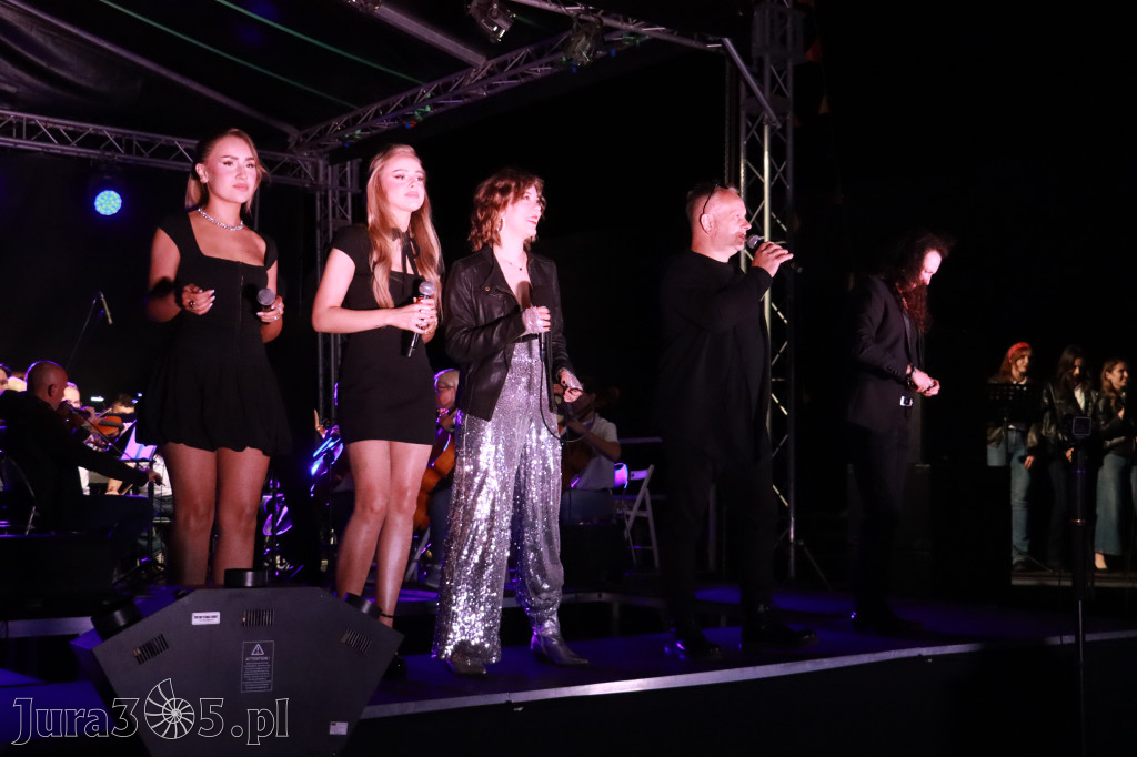 Fotorelacja II: KONCERT ROCKOWO SYMFONICZNY - Zamek Ogrodzieniec