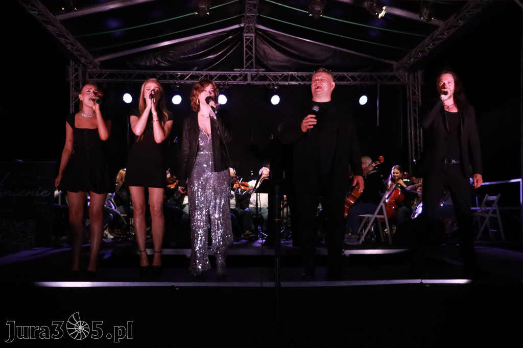 Fotorelacja II: KONCERT ROCKOWO SYMFONICZNY - Zamek Ogrodzieniec
