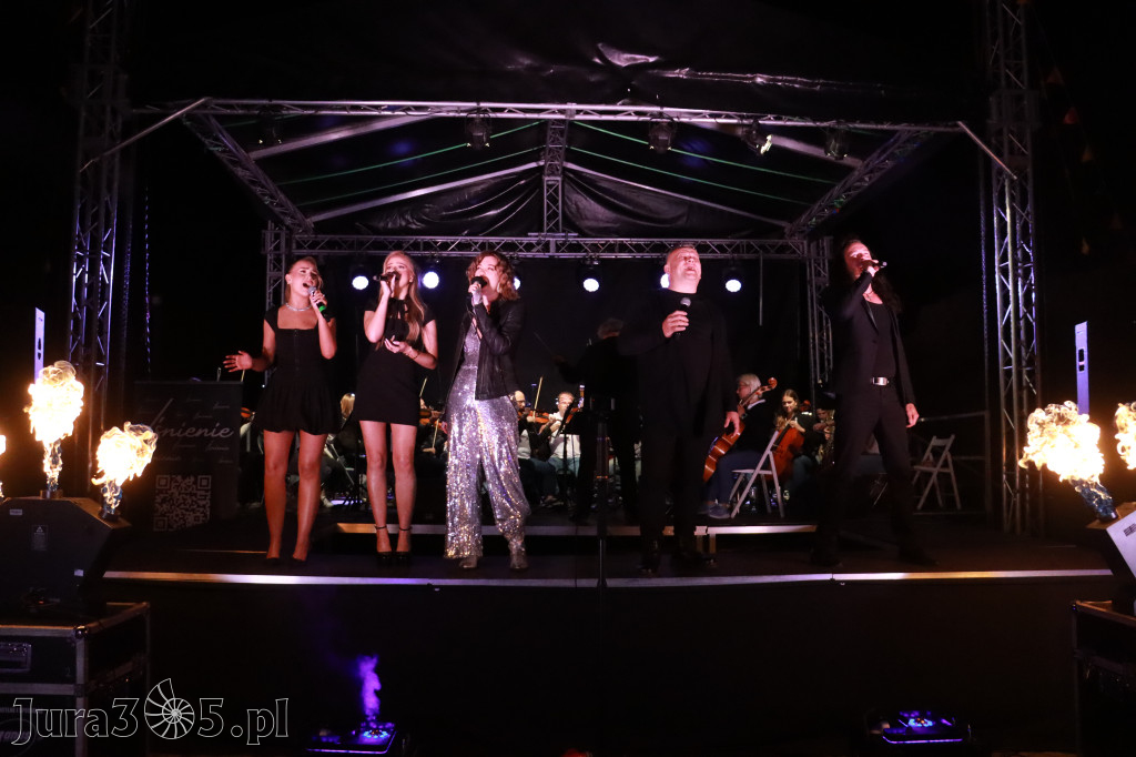 Fotorelacja II: KONCERT ROCKOWO SYMFONICZNY - Zamek Ogrodzieniec