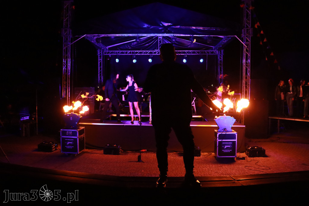 Fotorelacja II: KONCERT ROCKOWO SYMFONICZNY - Zamek Ogrodzieniec