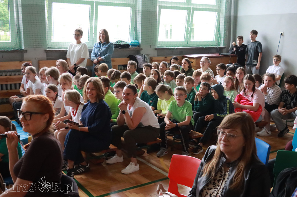 Fotorelacja: Oficjalne otwarcie „Pracowni pod chmurką” w Szkole Podstawowej nr 11 w Zawierciu - Marciszowie