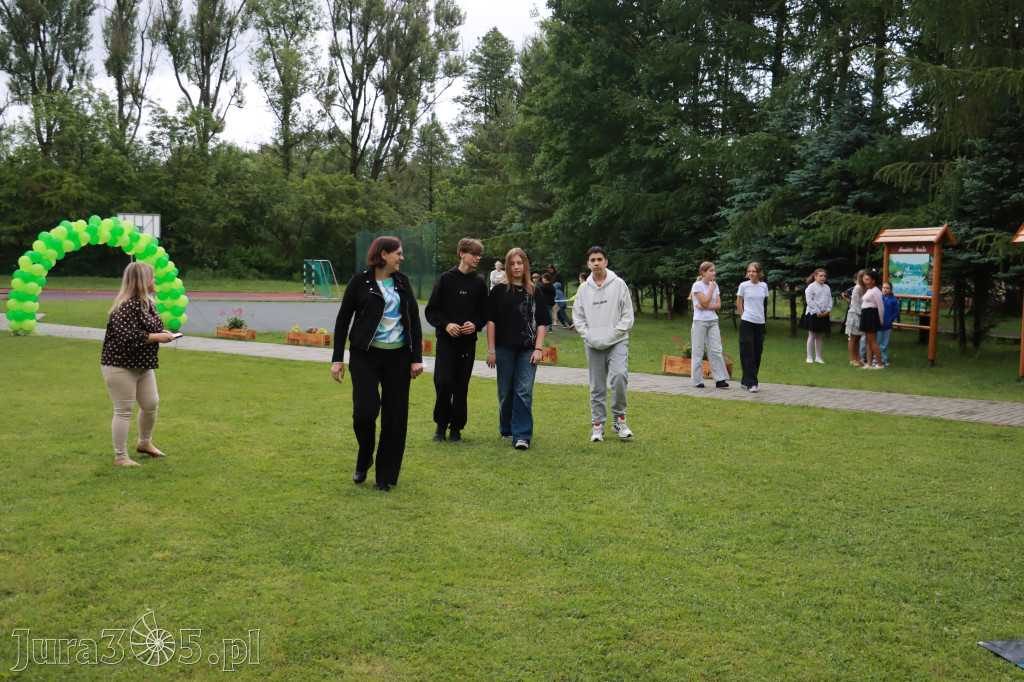 Fotorelacja: Oficjalne otwarcie „Pracowni pod chmurką” w Szkole Podstawowej nr 11 w Zawierciu - Marciszowie