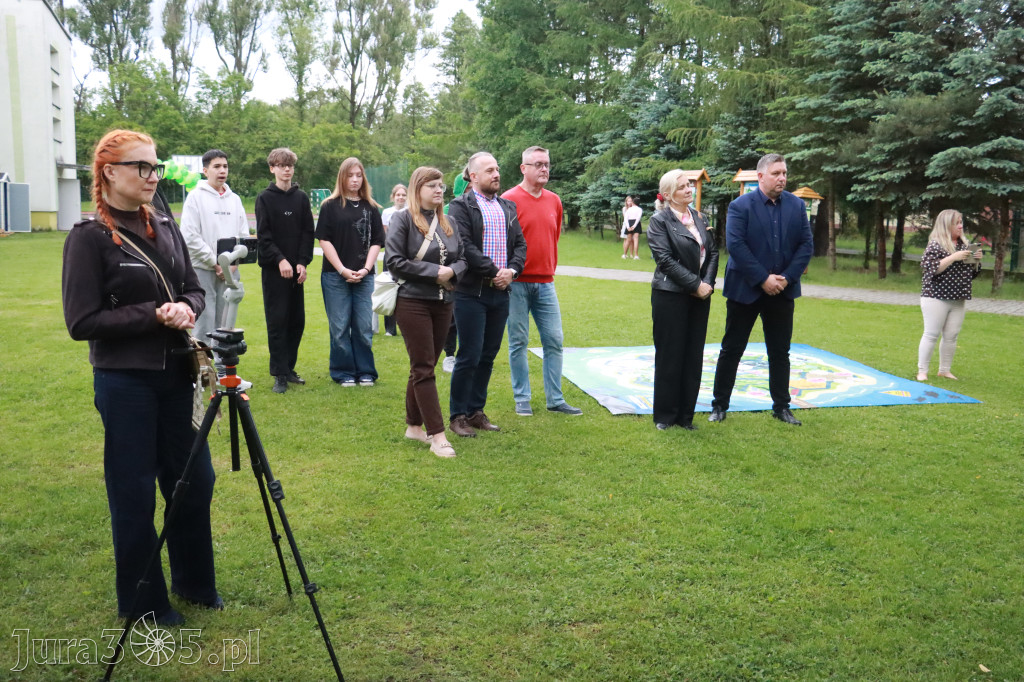 Fotorelacja: Oficjalne otwarcie „Pracowni pod chmurką” w Szkole Podstawowej nr 11 w Zawierciu - Marciszowie