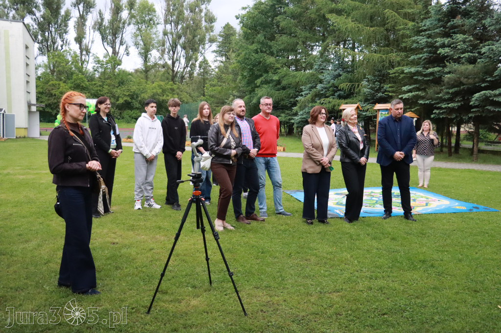 Fotorelacja: Oficjalne otwarcie „Pracowni pod chmurką” w Szkole Podstawowej nr 11 w Zawierciu - Marciszowie