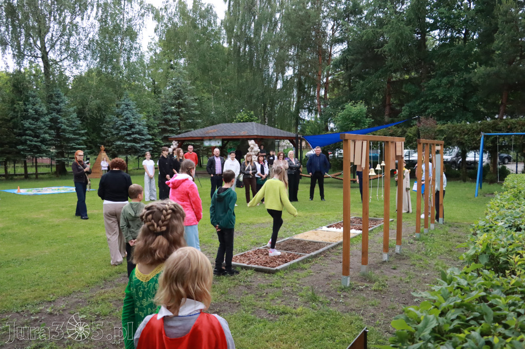 Fotorelacja: Oficjalne otwarcie „Pracowni pod chmurką” w Szkole Podstawowej nr 11 w Zawierciu - Marciszowie