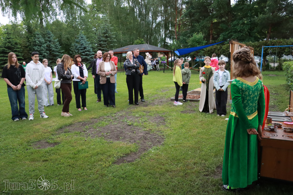 Fotorelacja: Oficjalne otwarcie „Pracowni pod chmurką” w Szkole Podstawowej nr 11 w Zawierciu - Marciszowie