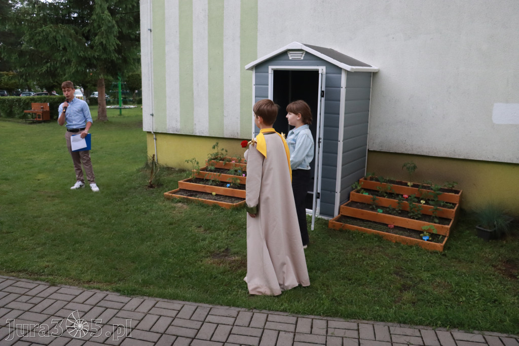 Fotorelacja: Oficjalne otwarcie „Pracowni pod chmurką” w Szkole Podstawowej nr 11 w Zawierciu - Marciszowie