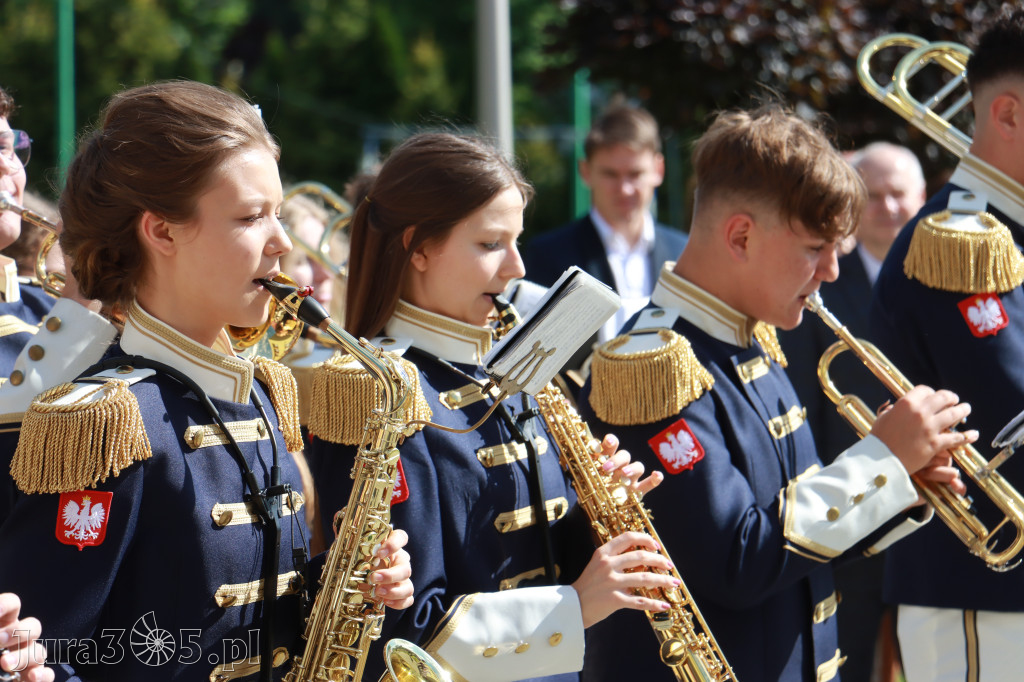 Fotorelacja I: Jubileusz 80-lecia Liceum Ogólnokształcącego w Koziegłowach