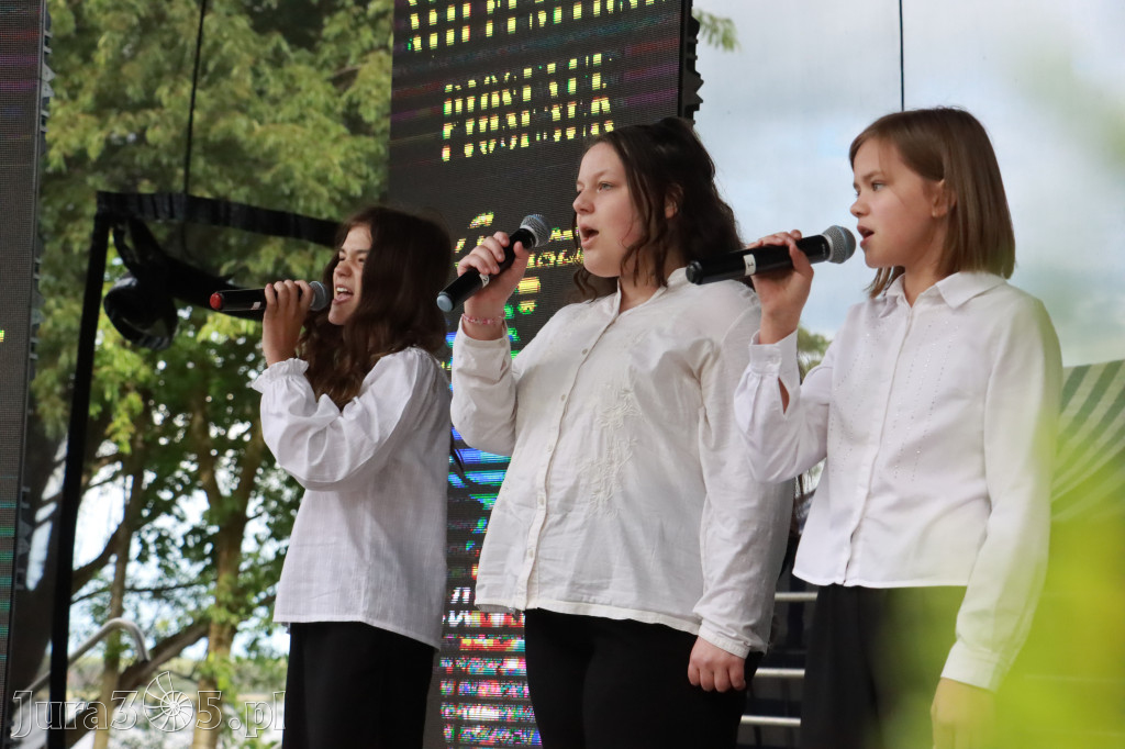 Fotorelacja I: Koncert finałowy XVIII festiwalu im. Janusza Gniatkowskiego w Poraju