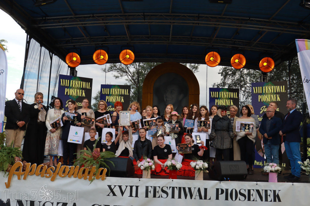 Fotorelacja II: Koncert finałowy XVIII festiwalu im. Janusza Gniatkowskiego w Poraju