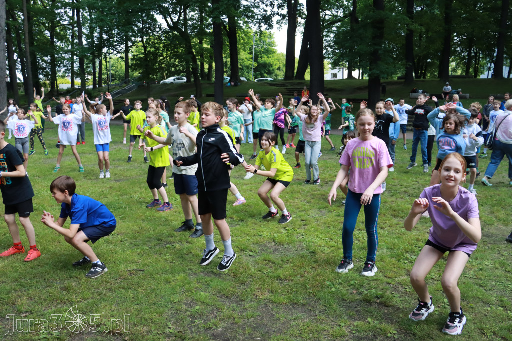 Fotorelacja Zawiercie: BIEG PO ZDROWIE z SP5 za nami!