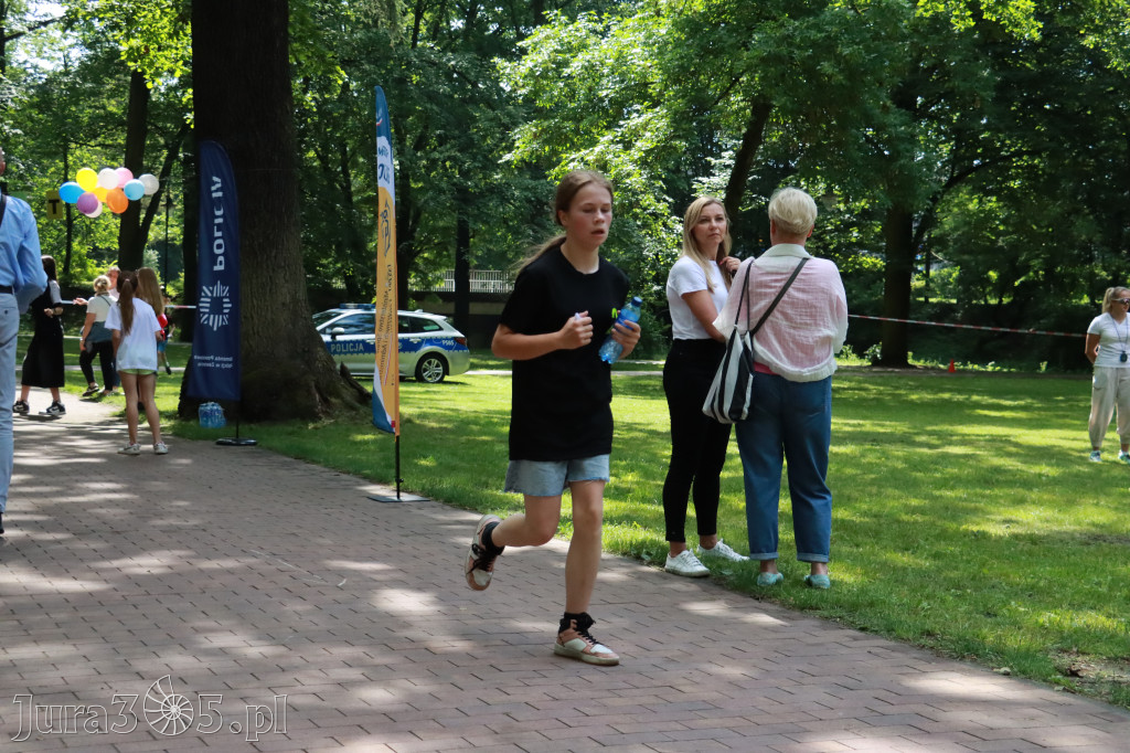 Fotorelacja Zawiercie: BIEG PO ZDROWIE z SP5 za nami!