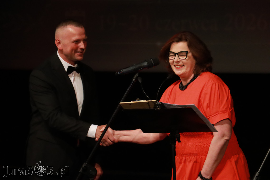 Fotorelacja: Gala z okazji jubileuszu 100-lecia OSP Marciszów w MOK Zawierciu