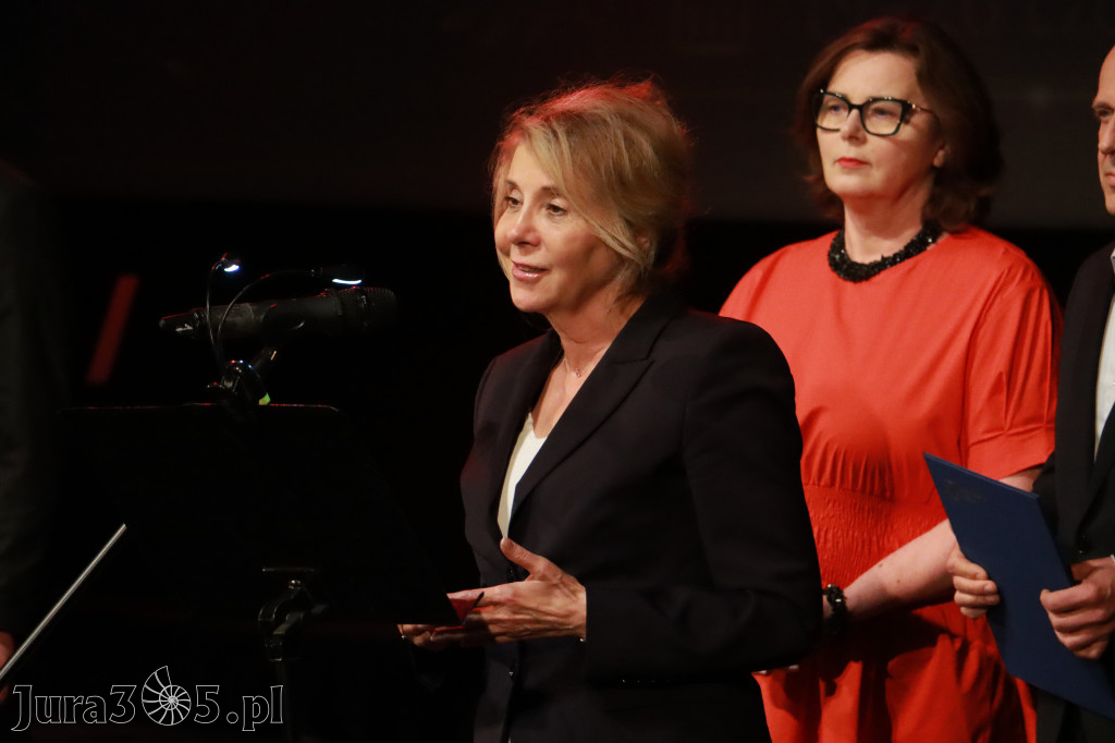 Fotorelacja: Gala z okazji jubileuszu 100-lecia OSP Marciszów w MOK Zawierciu