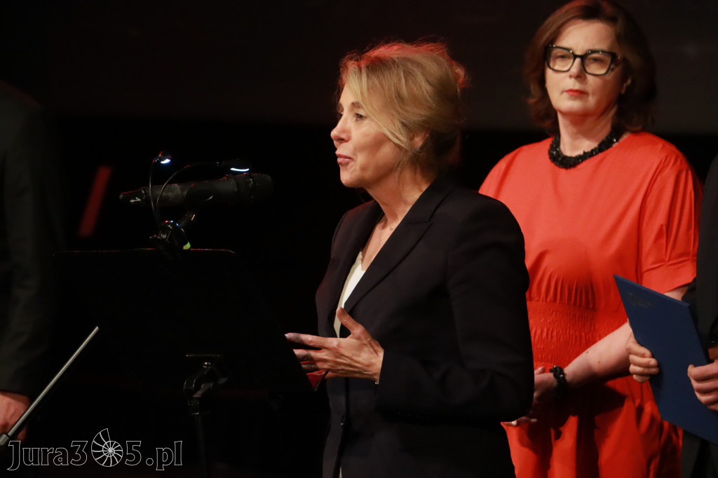 Fotorelacja: Gala z okazji jubileuszu 100-lecia OSP Marciszów w MOK Zawierciu