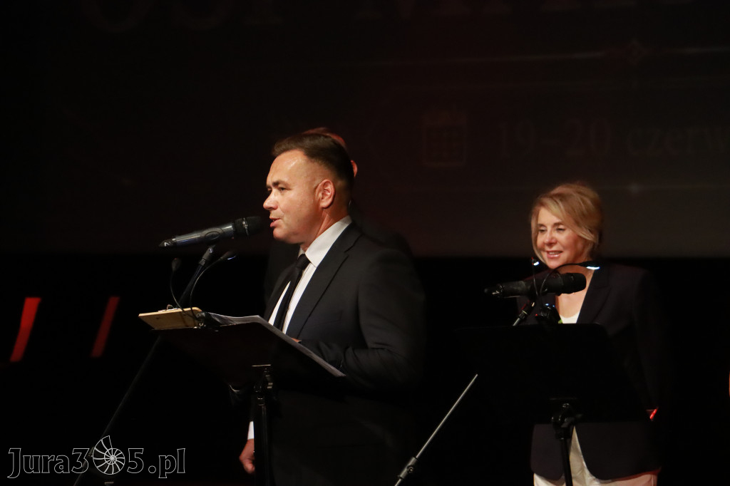 Fotorelacja: Gala z okazji jubileuszu 100-lecia OSP Marciszów w MOK Zawierciu