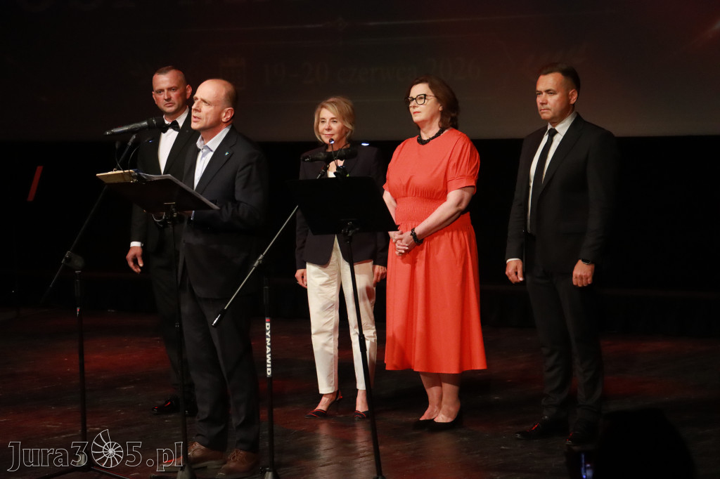 Fotorelacja: Gala z okazji jubileuszu 100-lecia OSP Marciszów w MOK Zawierciu