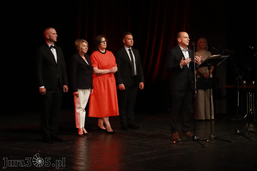 Fotorelacja: Gala z okazji jubileuszu 100-lecia OSP Marciszów w MOK Zawierciu