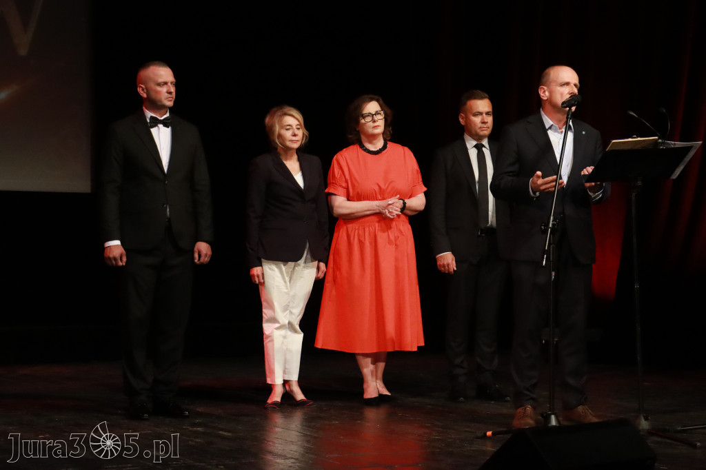 Fotorelacja: Gala z okazji jubileuszu 100-lecia OSP Marciszów w MOK Zawierciu