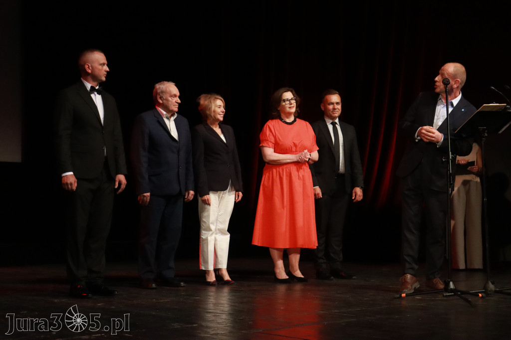 Fotorelacja: Gala z okazji jubileuszu 100-lecia OSP Marciszów w MOK Zawierciu