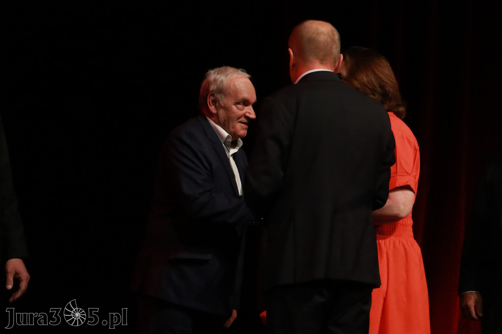 Fotorelacja: Gala z okazji jubileuszu 100-lecia OSP Marciszów w MOK Zawierciu