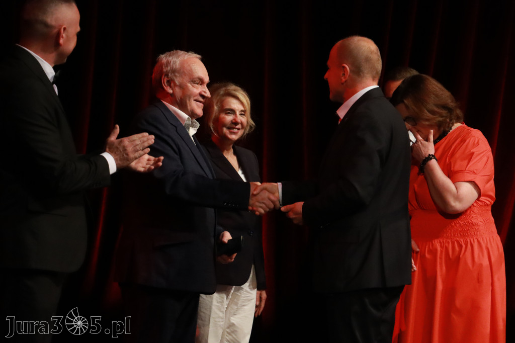 Fotorelacja: Gala z okazji jubileuszu 100-lecia OSP Marciszów w MOK Zawierciu