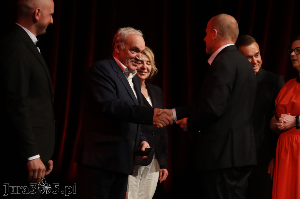 Fotorelacja: Gala z okazji jubileuszu 100-lecia OSP Marciszów w MOK Zawierciu