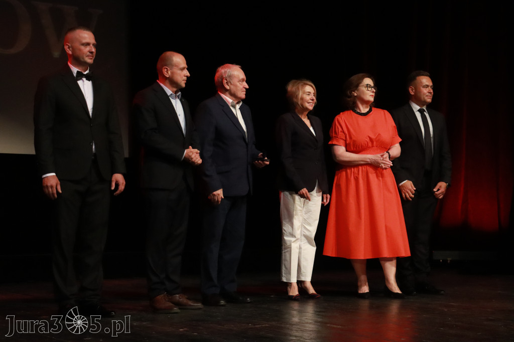 Fotorelacja: Gala z okazji jubileuszu 100-lecia OSP Marciszów w MOK Zawierciu