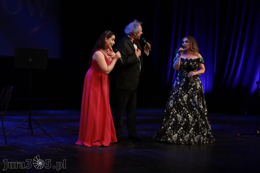 Fotorelacja: Gala z okazji jubileuszu 100-lecia OSP Marciszów w MOK Zawierciu