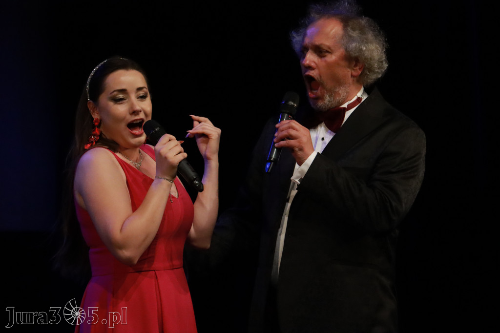 Fotorelacja: Gala z okazji jubileuszu 100-lecia OSP Marciszów w MOK Zawierciu
