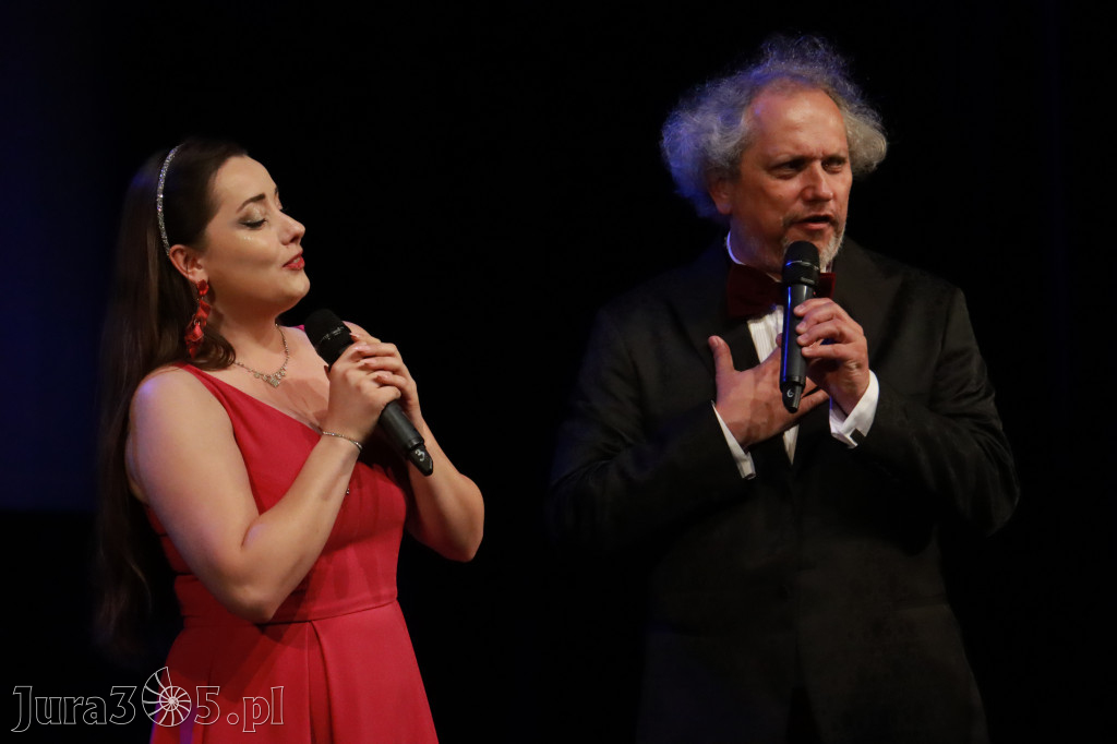 Fotorelacja: Gala z okazji jubileuszu 100-lecia OSP Marciszów w MOK Zawierciu