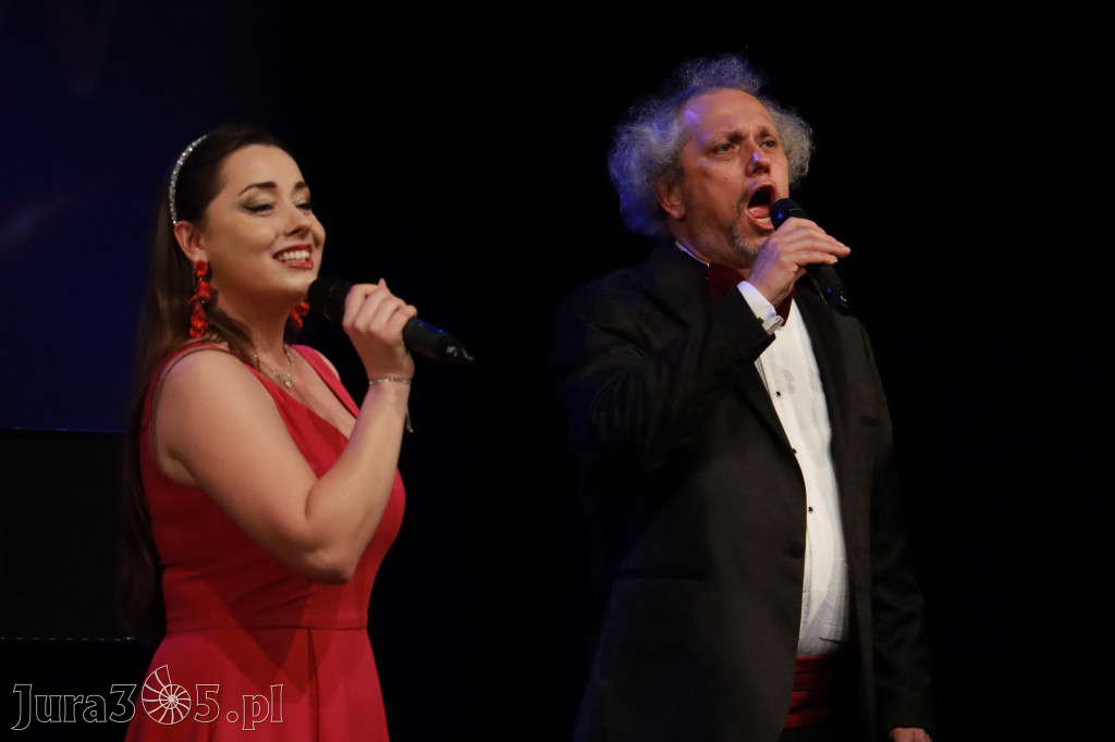 Fotorelacja: Gala z okazji jubileuszu 100-lecia OSP Marciszów w MOK Zawierciu