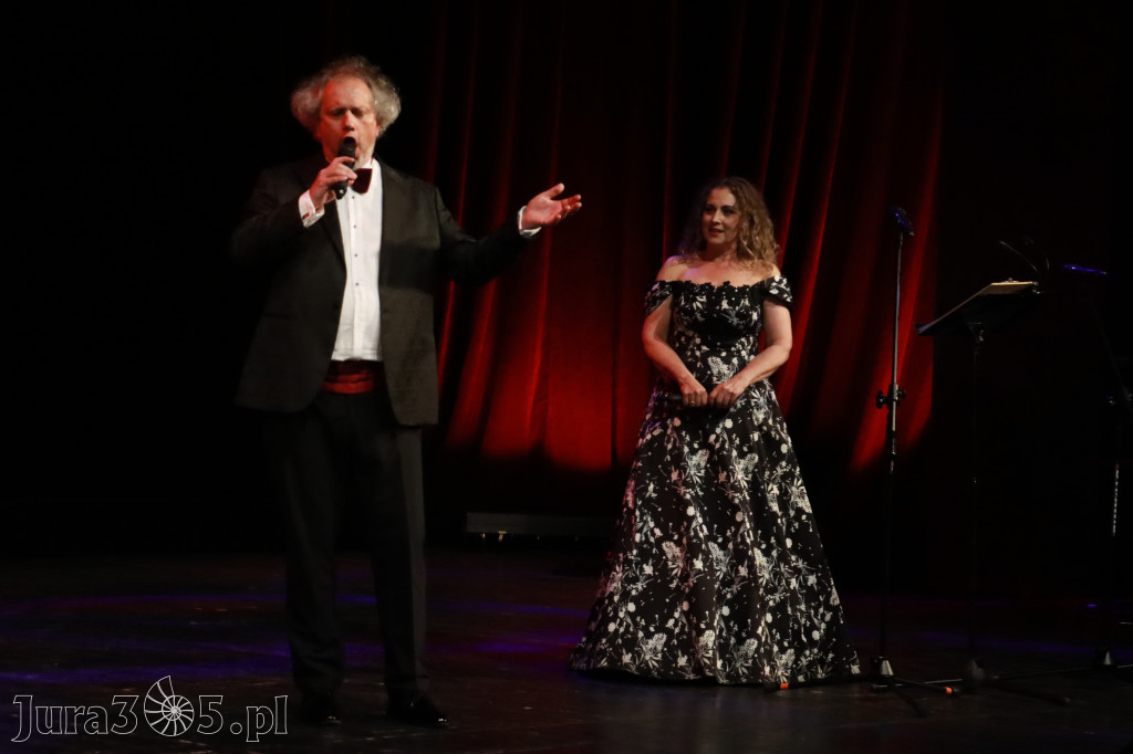 Fotorelacja: Gala z okazji jubileuszu 100-lecia OSP Marciszów w MOK Zawierciu