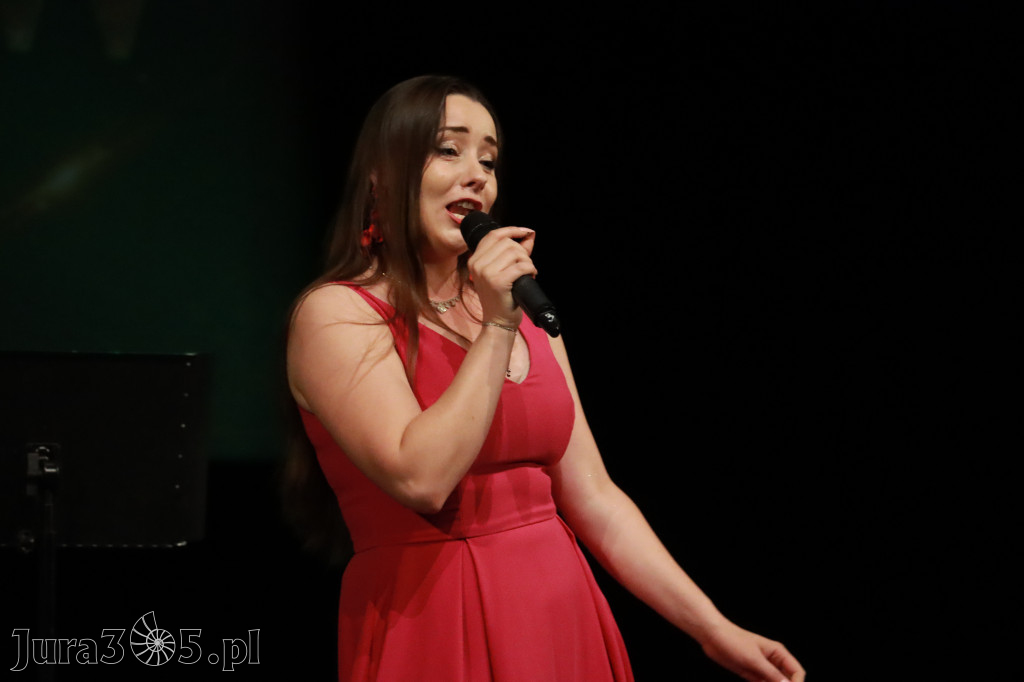 Fotorelacja: Gala z okazji jubileuszu 100-lecia OSP Marciszów w MOK Zawierciu