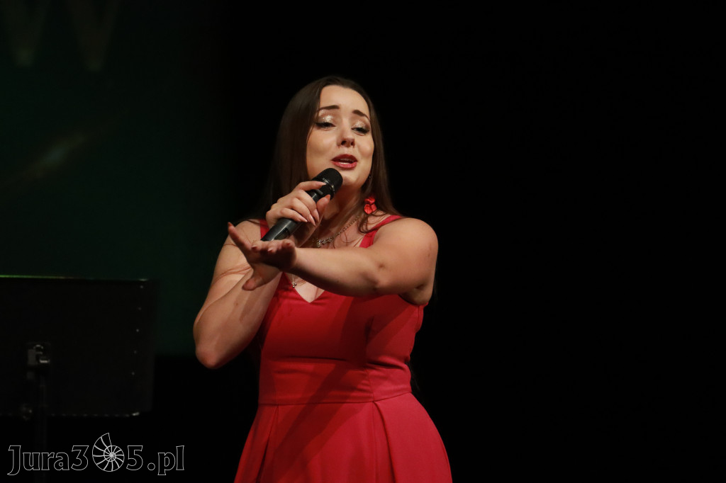 Fotorelacja: Gala z okazji jubileuszu 100-lecia OSP Marciszów w MOK Zawierciu