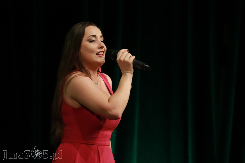 Fotorelacja: Gala z okazji jubileuszu 100-lecia OSP Marciszów w MOK Zawierciu