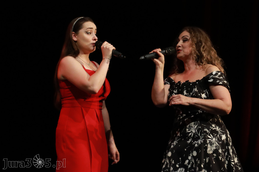 Fotorelacja: Gala z okazji jubileuszu 100-lecia OSP Marciszów w MOK Zawierciu