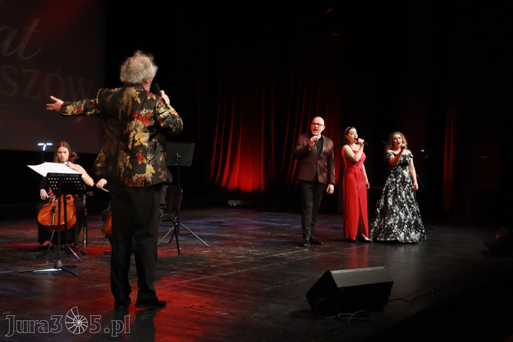 Fotorelacja: Gala z okazji jubileuszu 100-lecia OSP Marciszów w MOK Zawierciu