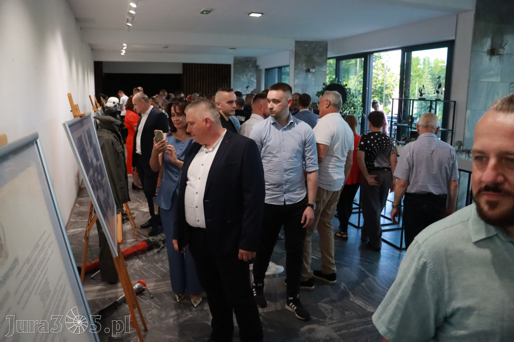Fotorelacja: Gala z okazji jubileuszu 100-lecia OSP Marciszów w MOK Zawierciu
